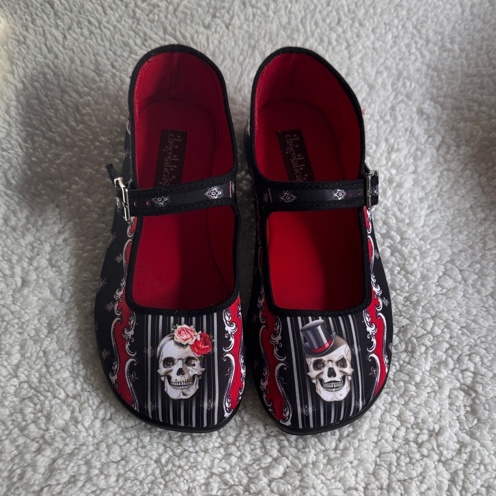 ❌sold❌Black and Red Skull Design Shoes